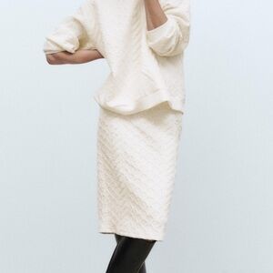 NWT Zara Quilted Cream Midi Skirt Small Holiday Quiet Luxury Old Money Academia